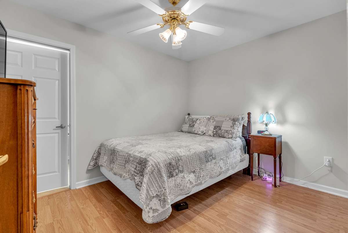 Roomy second bedroom with access to a full bath and ample closet space! 646 Forest Glen Circle, Murfreesboro, TN 37128