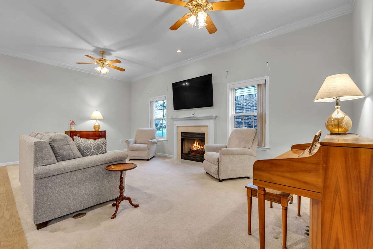 Spacious great room with gas fireplace! 646 Forest Glen Circle, Murfreesboro, TN 37128