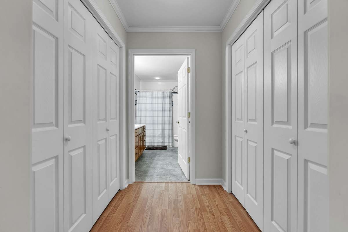 Lots of additional storage space! 646 Forest Glen Circle, Murfreesboro, TN 37128