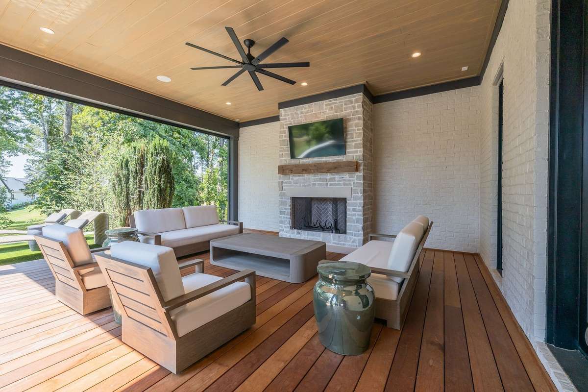 PICTURES ARE OF ANOTHER HOME AND ARE FOR REPRESENTATION ONLY. FLOOR PLAN, SELECTIONS, FINISHES AND FEATURES MAY VARY.