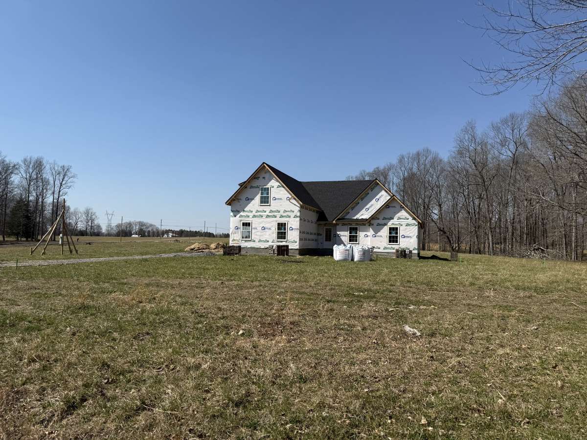 Photo of different home but same floor plan. Finishes will vary.