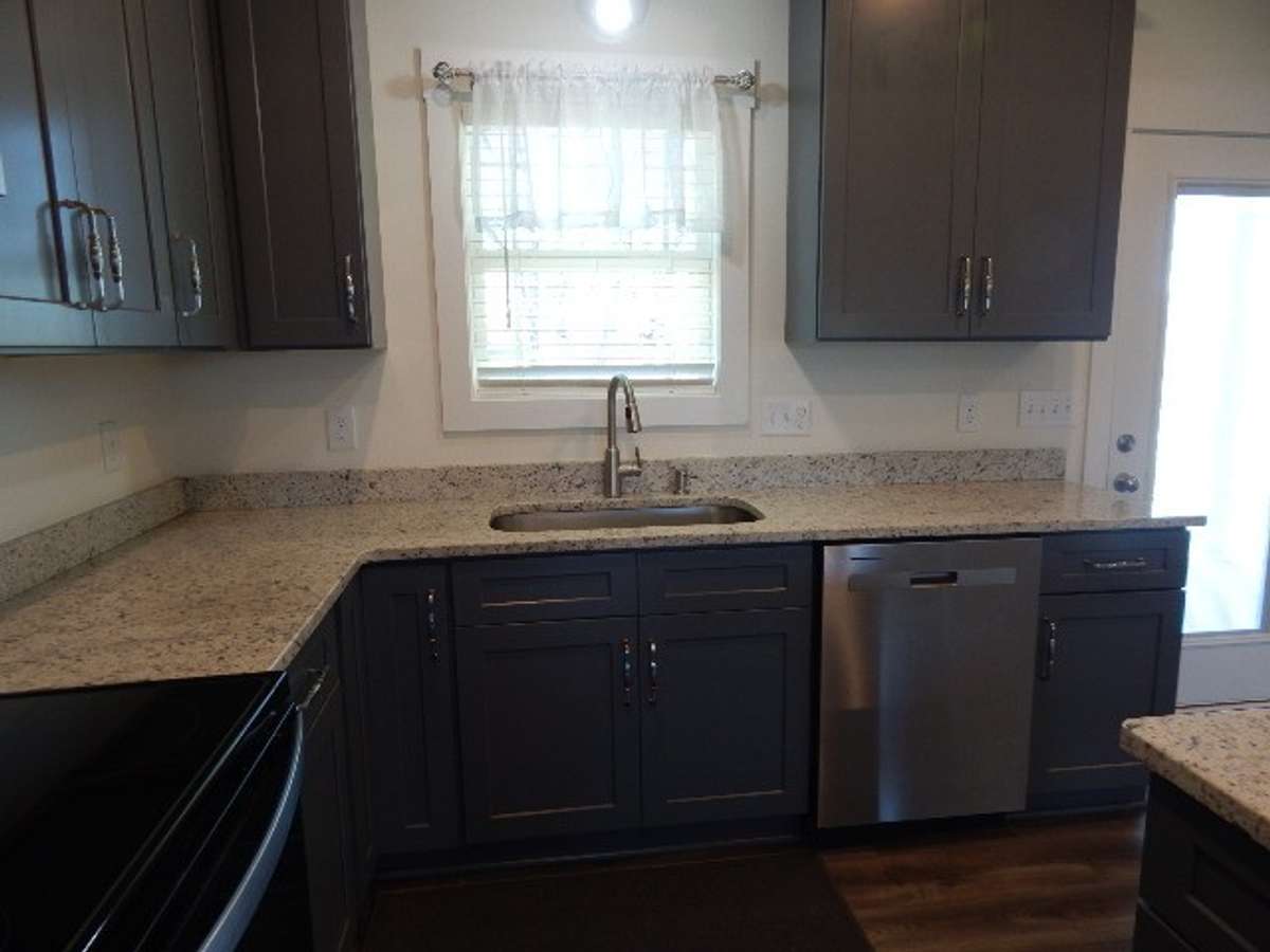 Soft closure cabinets are a big PLUS!