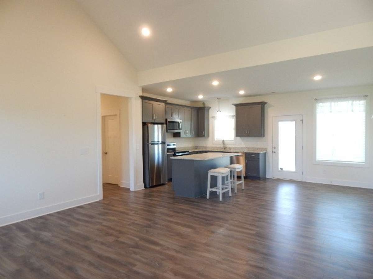 Lots of light and feels very airy and spacious.