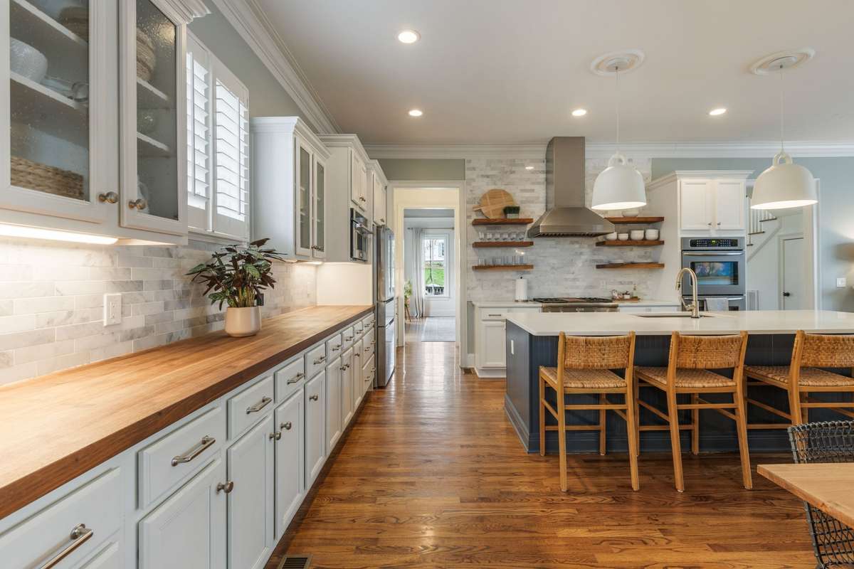 So much counter-space, perfect for entertaining