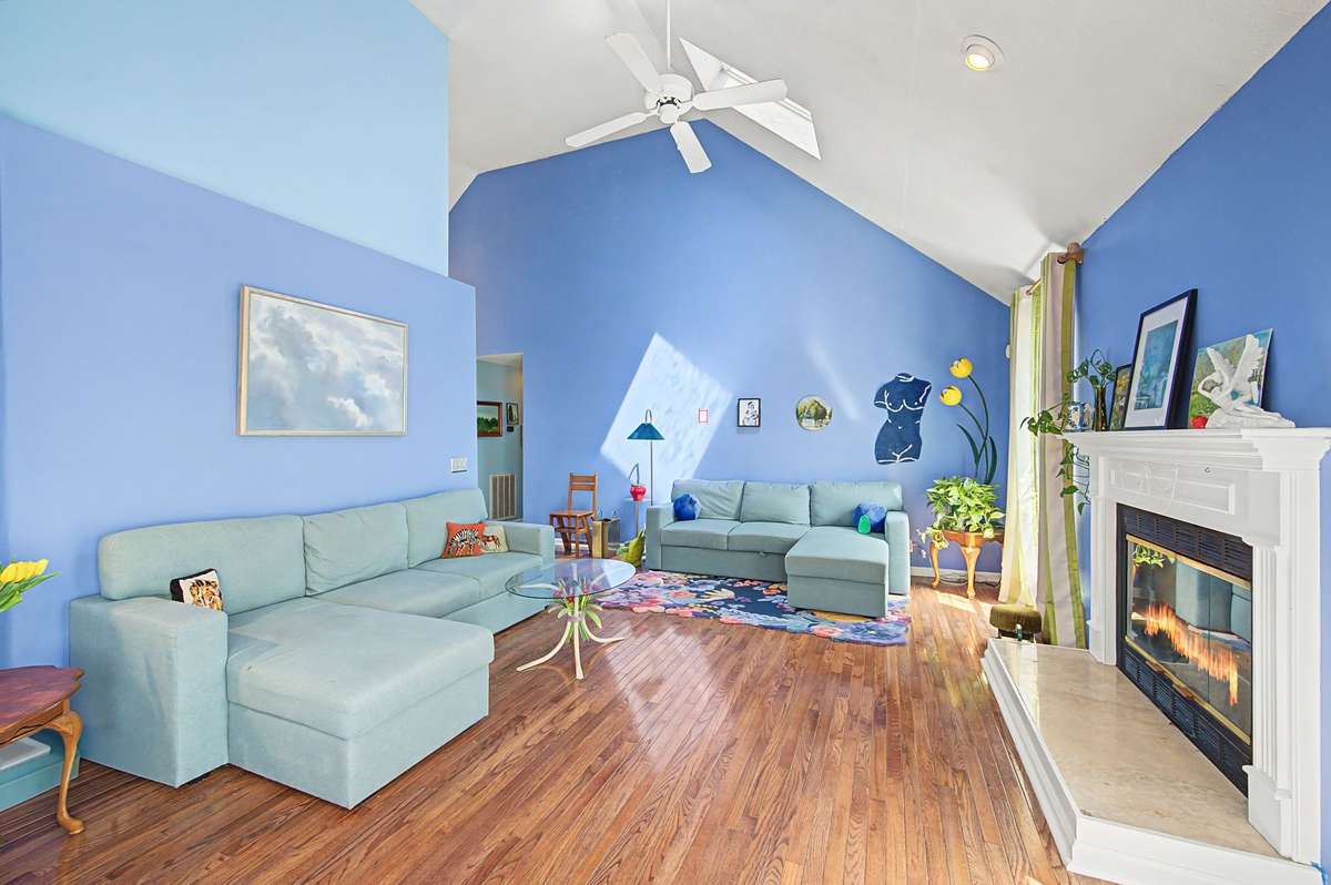 Light floods this cheerful space!