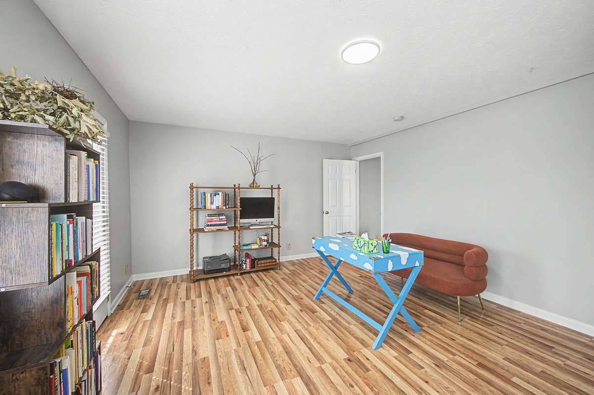 Gorgeous floors.