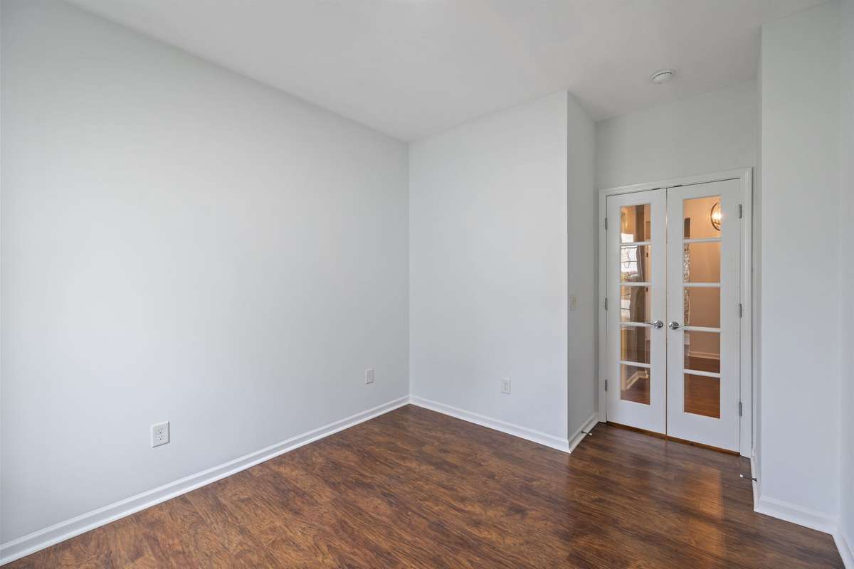 FLEX ROOM near foyer
