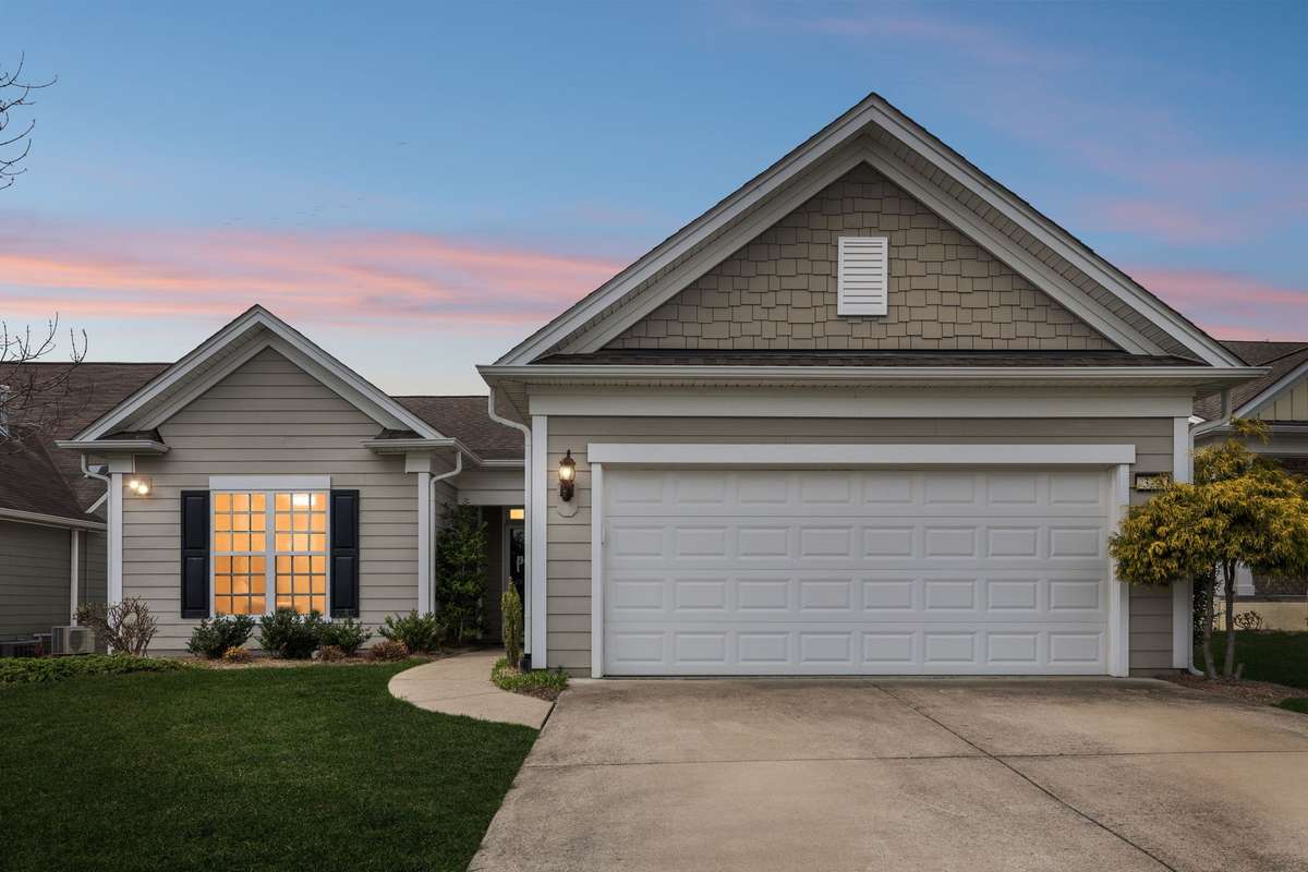 322 Patriotic Way - Welcome Home!