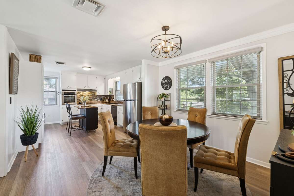 Dining & Kitchen