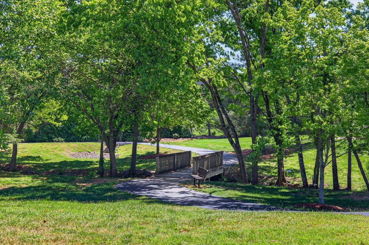 The neighborhood trail system connects seamlessly to Brentwood trail system providing walkable access to top amenities including, YMCA, Brentwood Library, Crockett Park, Crockett Elementary and Woodland Middle