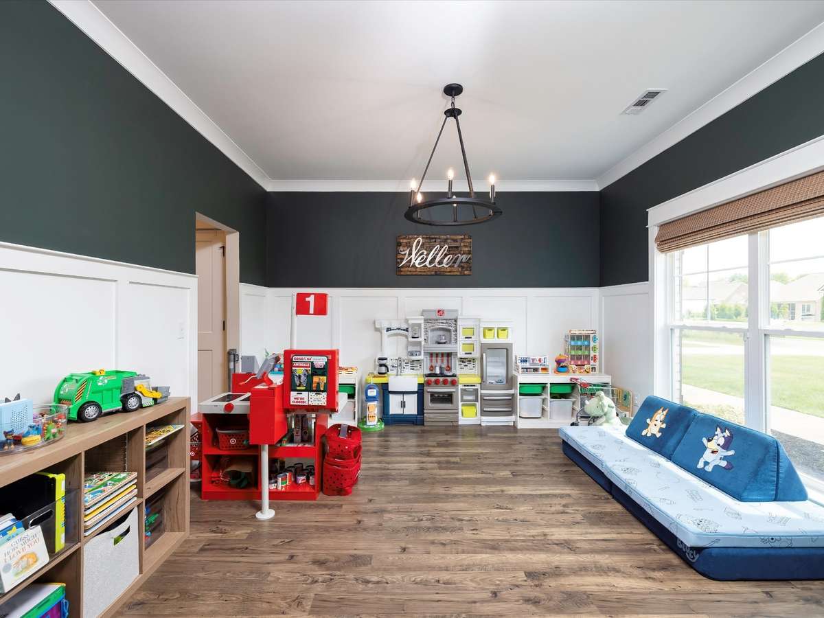 (previously furnished photo - home is now vacant)