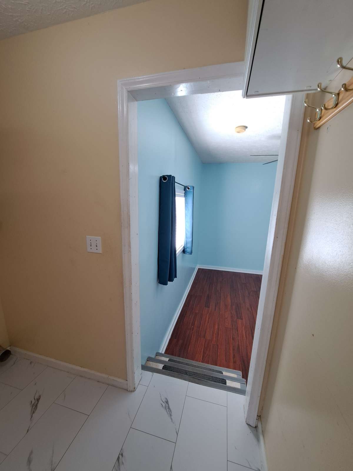 Going into into Den/Office