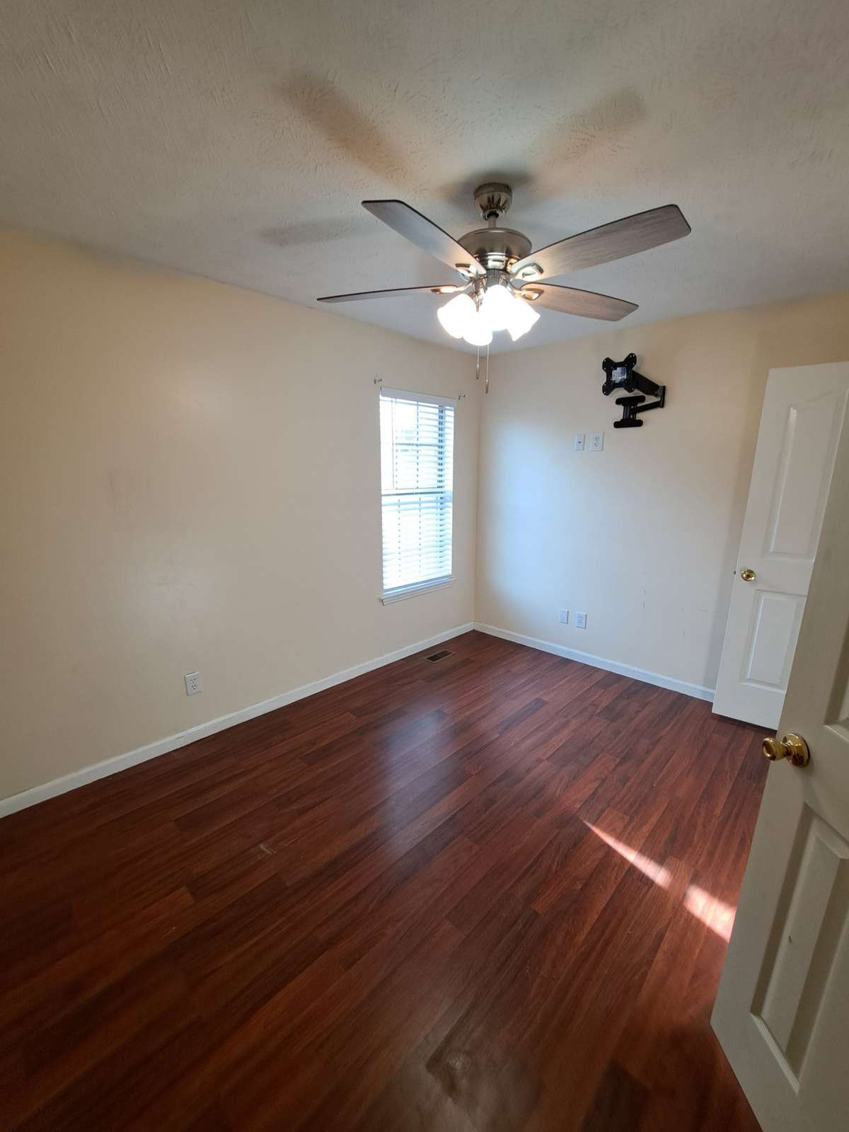Secondary bedroom with walk-in closet