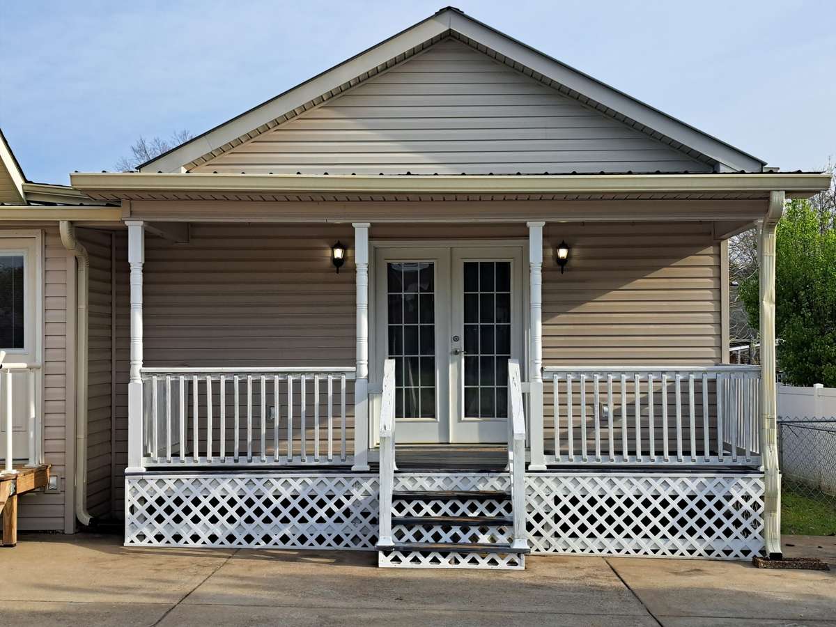 Separate entrance to the attached apartment.