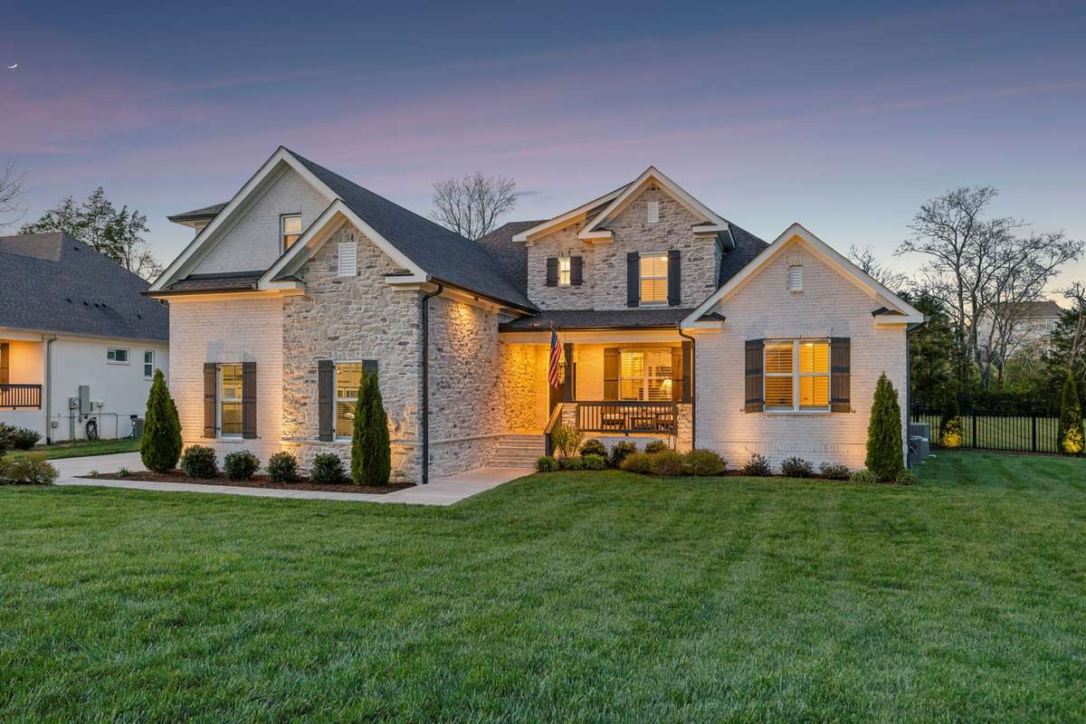 This beautiful home is situated on a flat, spacious lot in the desirable community, The Cove at Spring Hill.