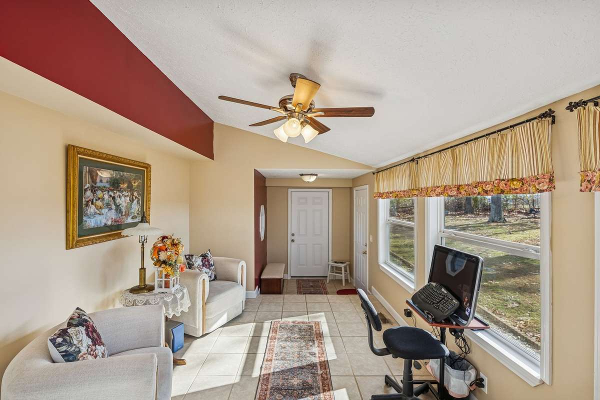 Fl Room overlooking the amazing yard