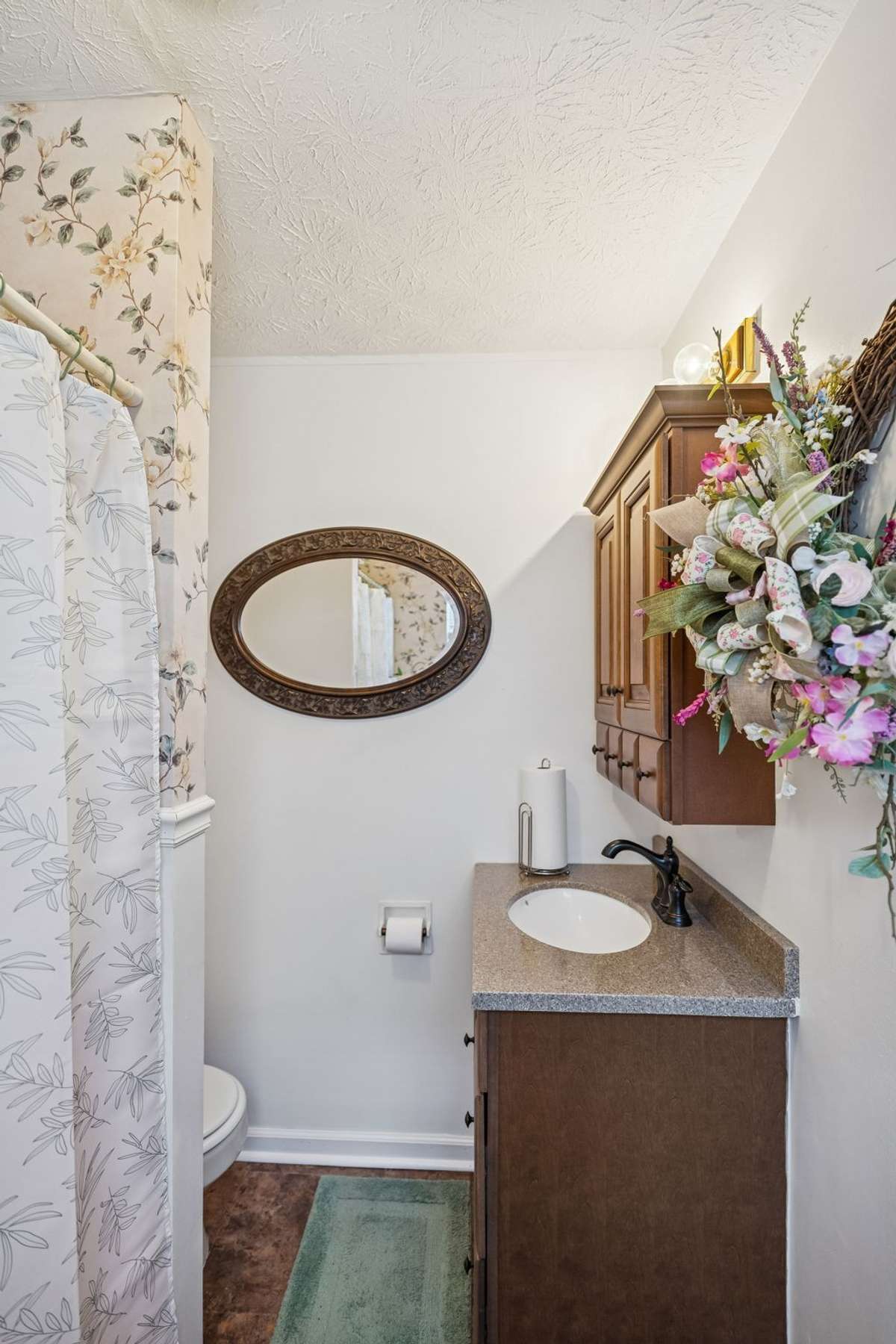 Bathroom for the 2nd owners suite