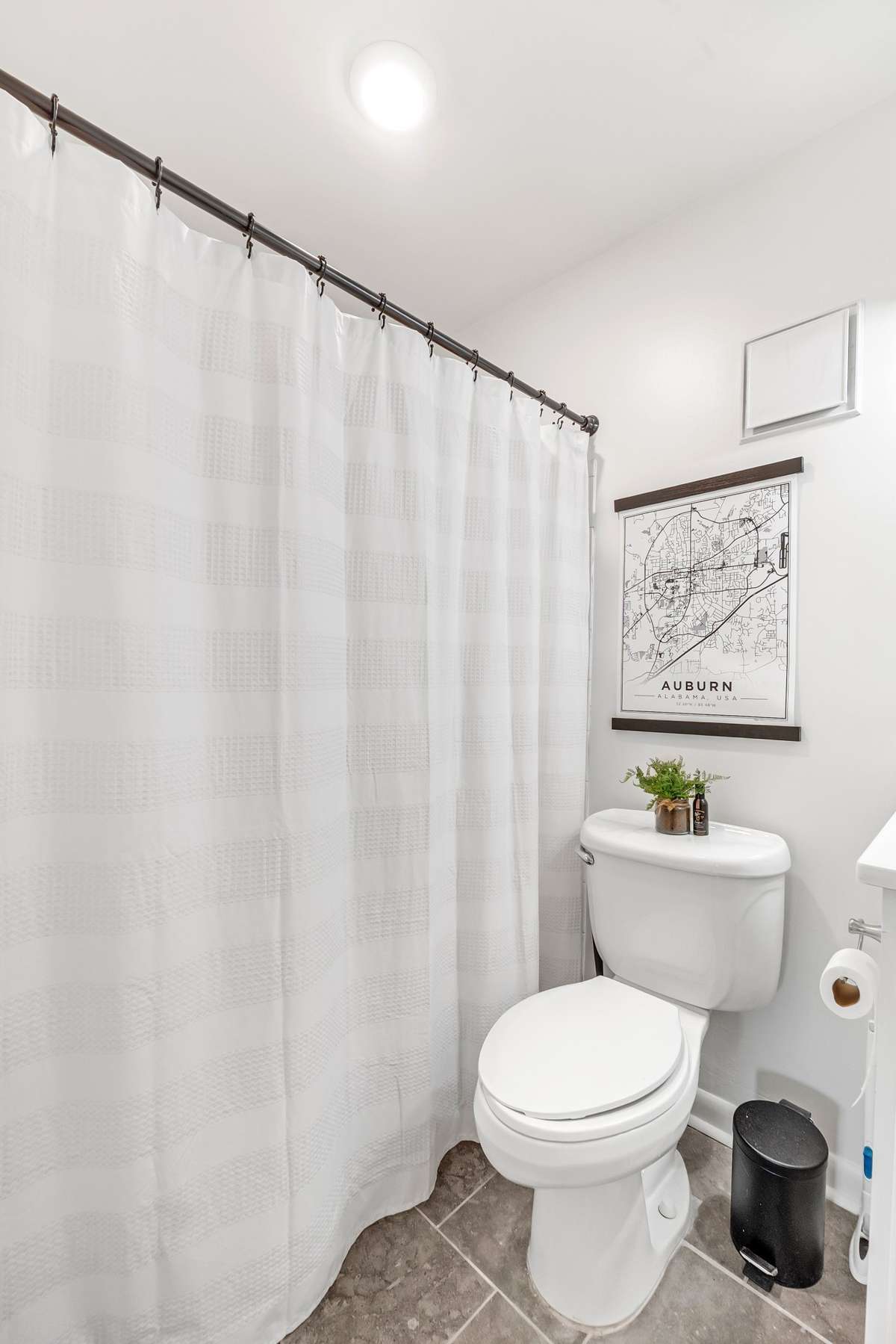 Guest bathroom, just across the hall.