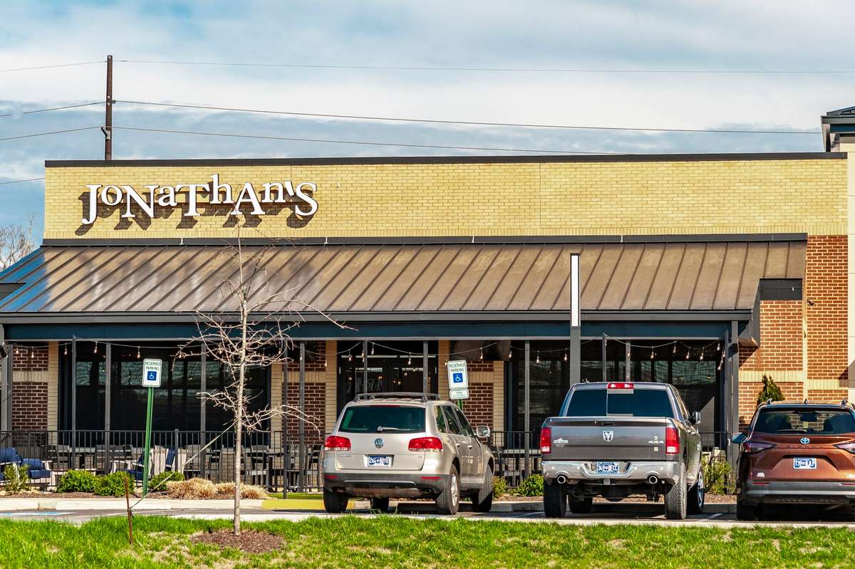 Casual bar and grill offers a fun spot for dinner with friends or a weekend night out without leaving the neighborhood.
