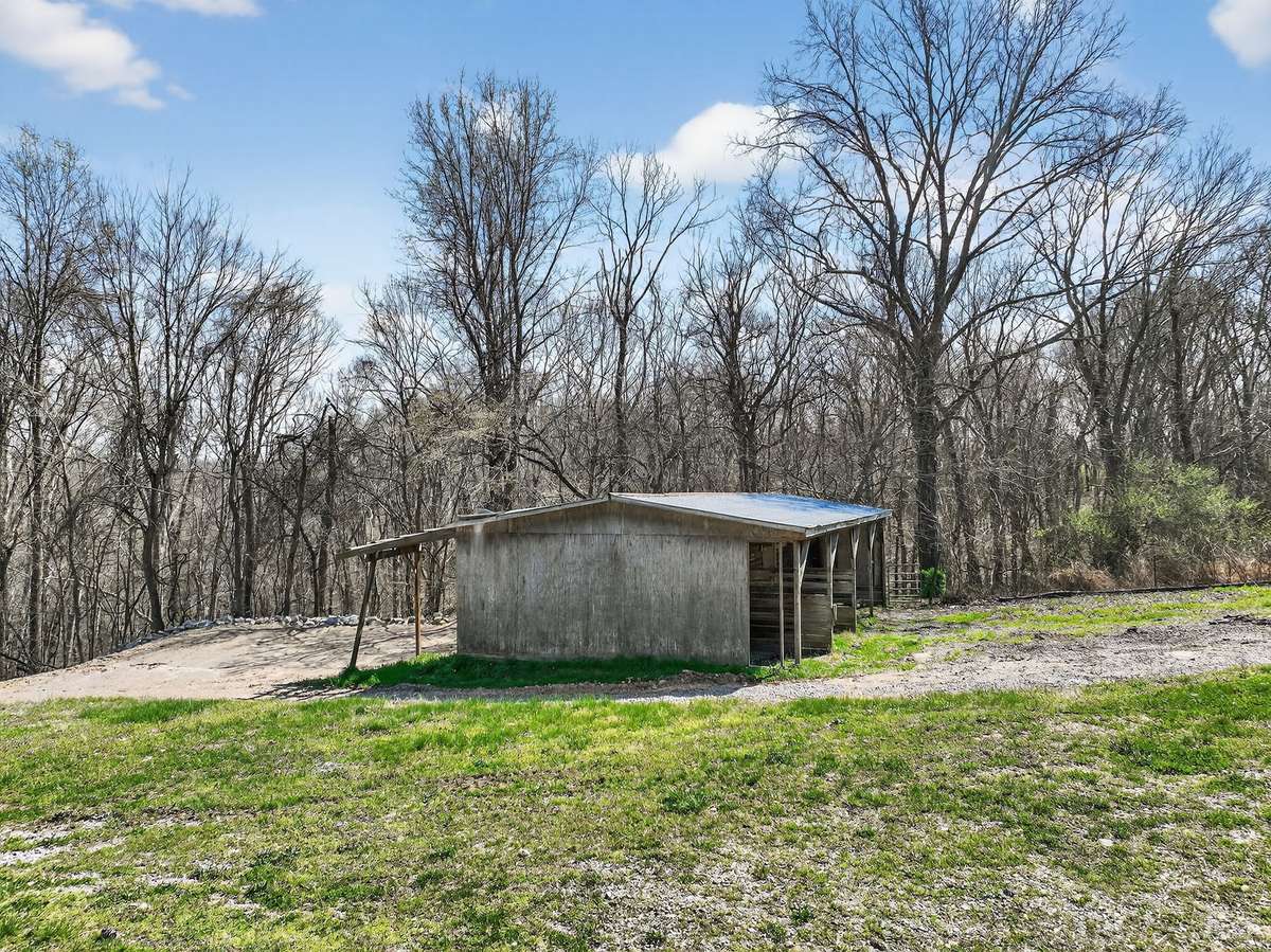 4 bay open face barn
