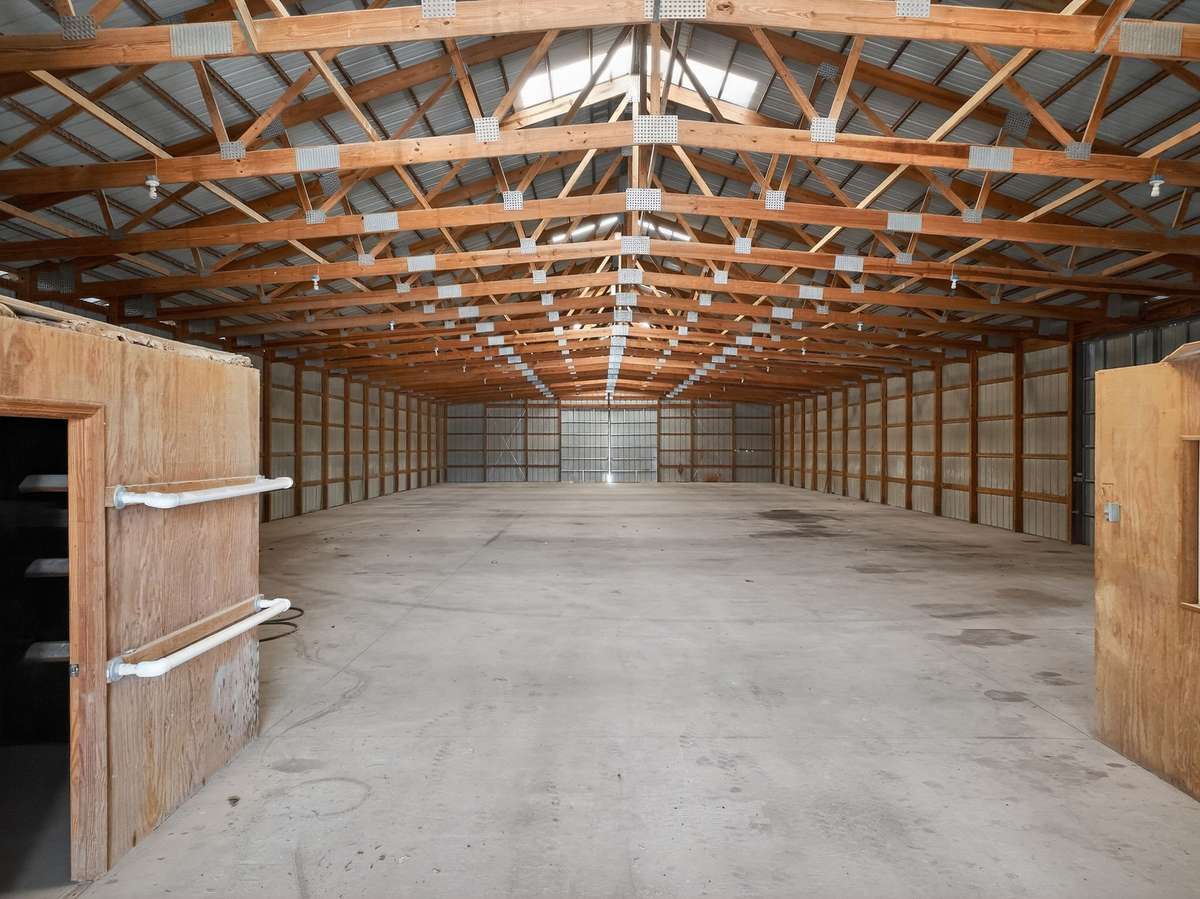 Approx 10,500 sf