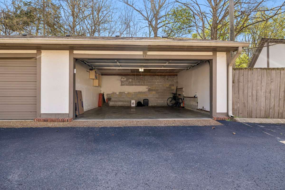 Detached 2 Car Garage