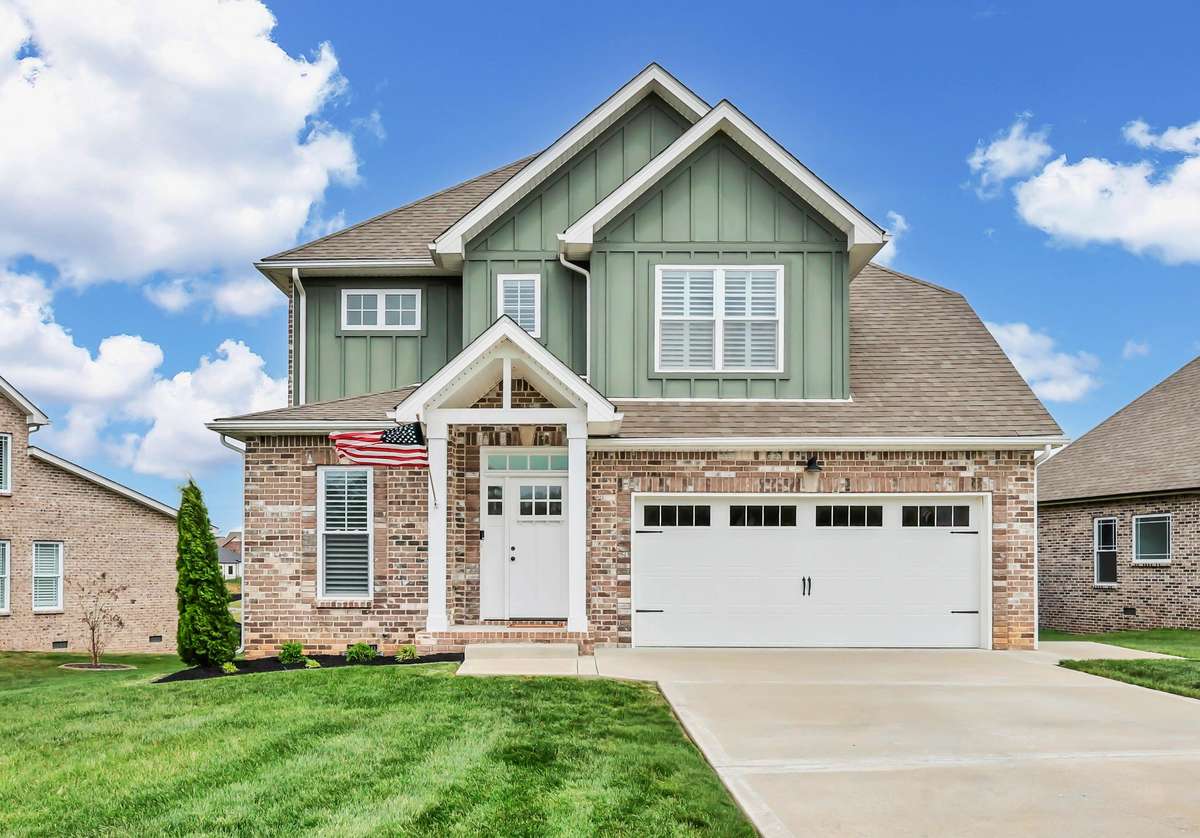 Set your sights on this gorgeous Craftsman-style home and discover the peaceful place you’ve been dreaming of in the Sango area of Clarksville!