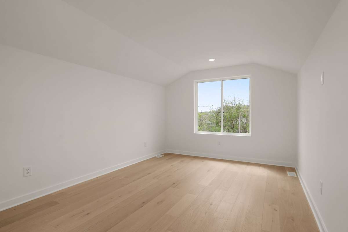 Additional bedroom