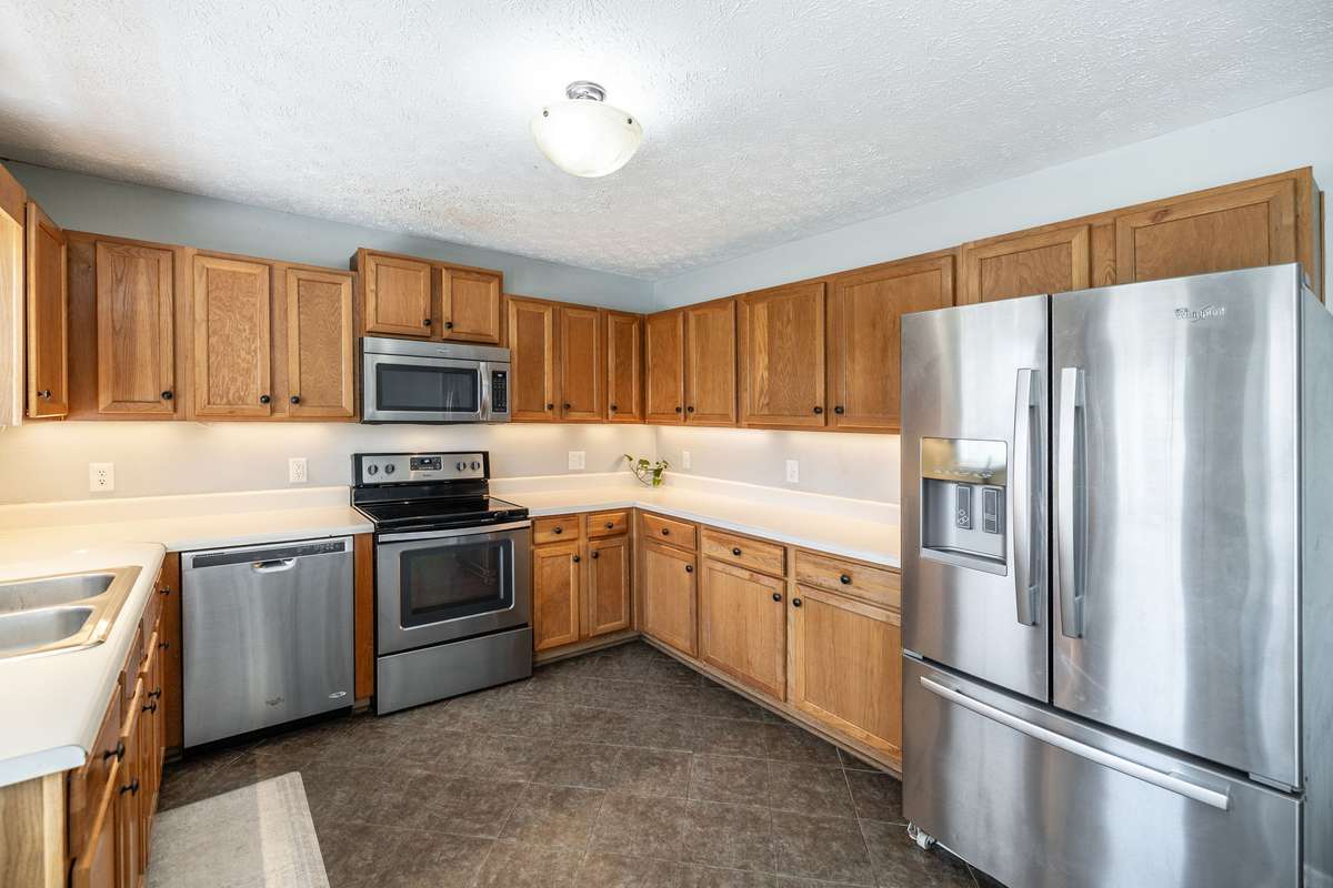 Look at all those cabinets