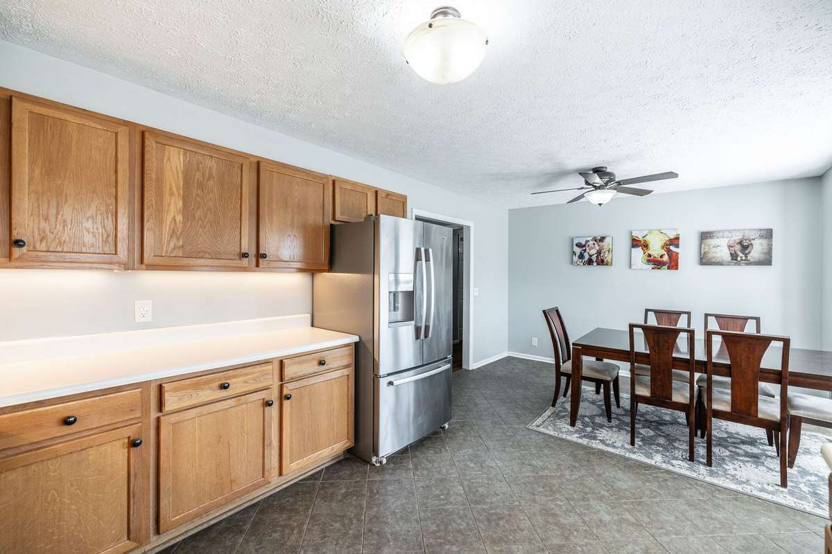 Large eat in area off kitchen. Perfect