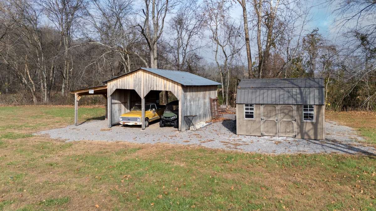 2 Stall Implement Barn + Nice Storage Building/Workshop