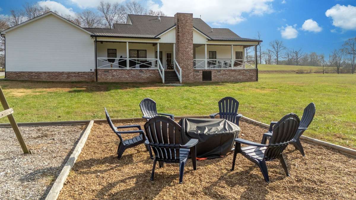 Laid Back + Easy Going Lifestyle Here....