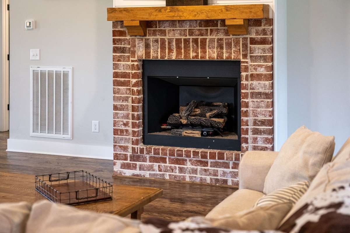 Gas Fireplaces. Gas Central Unit, Gas Tankless Hot Water Heater, Gas Stove
+ Hard Piped for Gas Grill