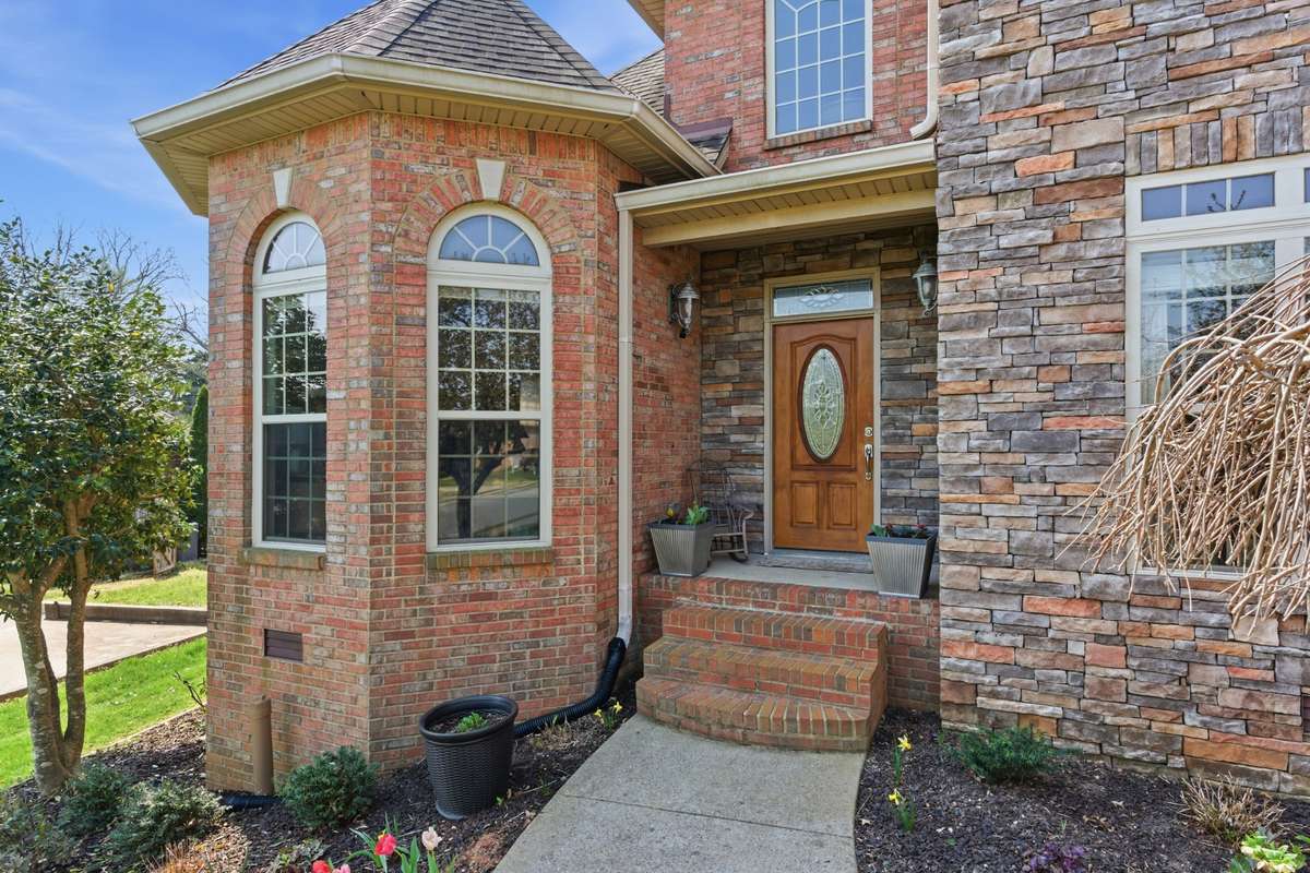 Welcome home to Prestwicke Pl. A beautiful neighborhood just minutes from exit 11.