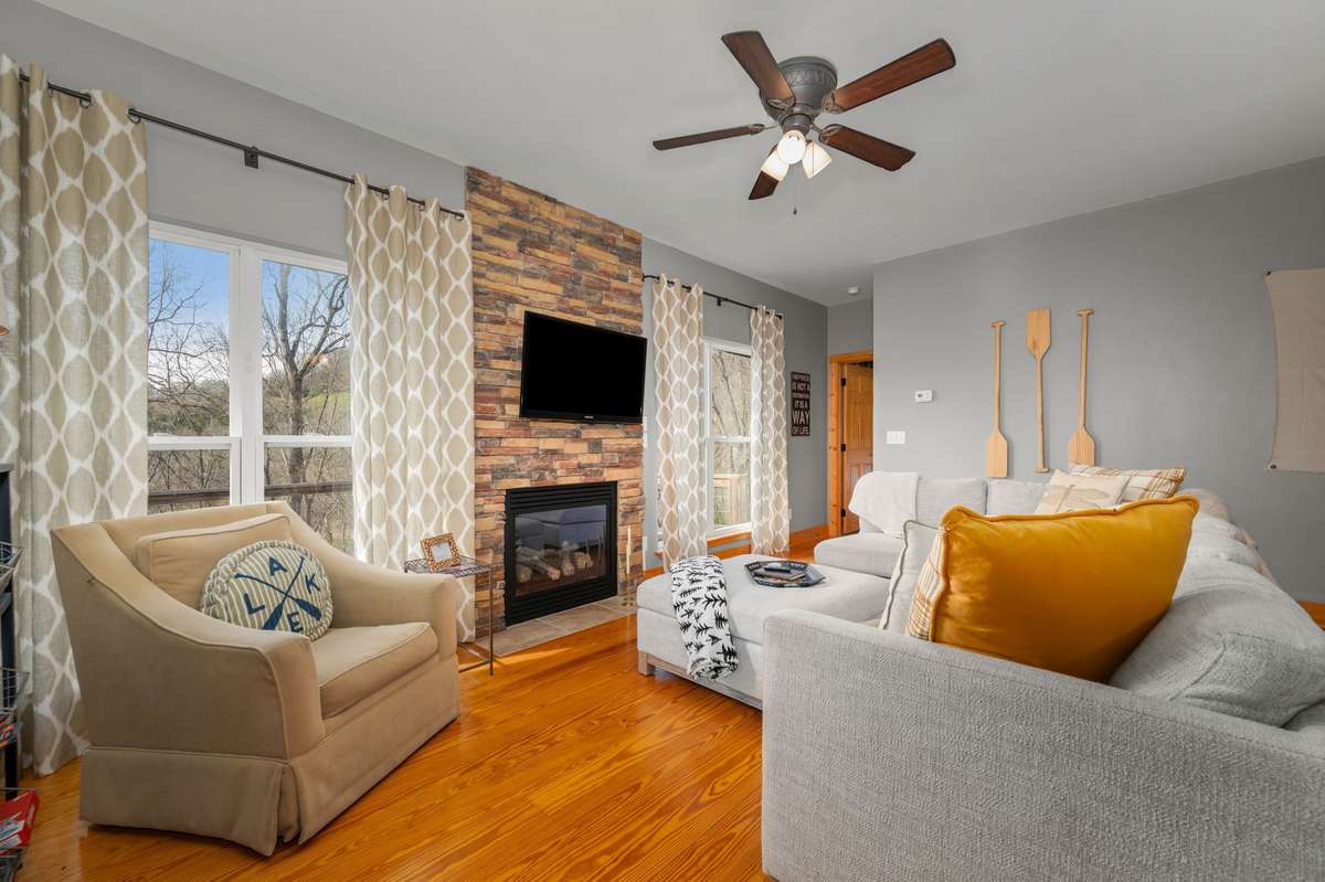 MAIN FLOOR DEN