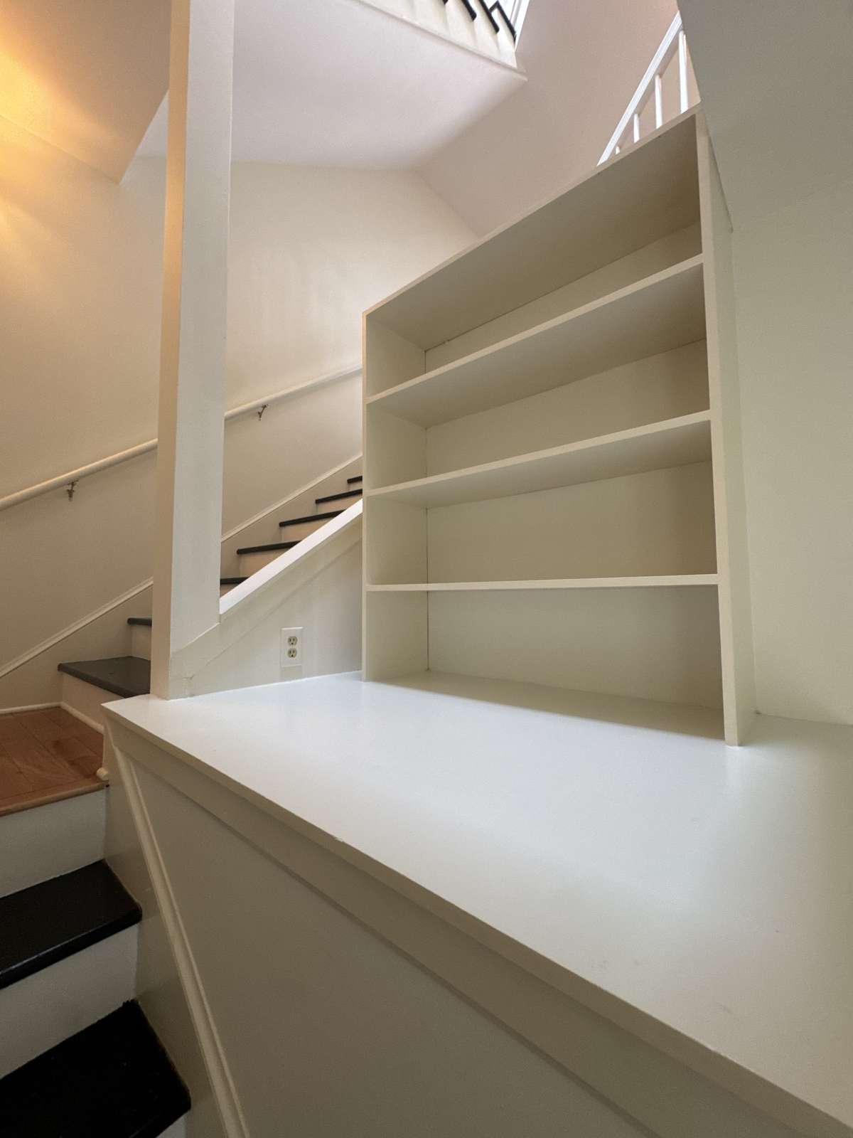 Extra storage/shelving nook
