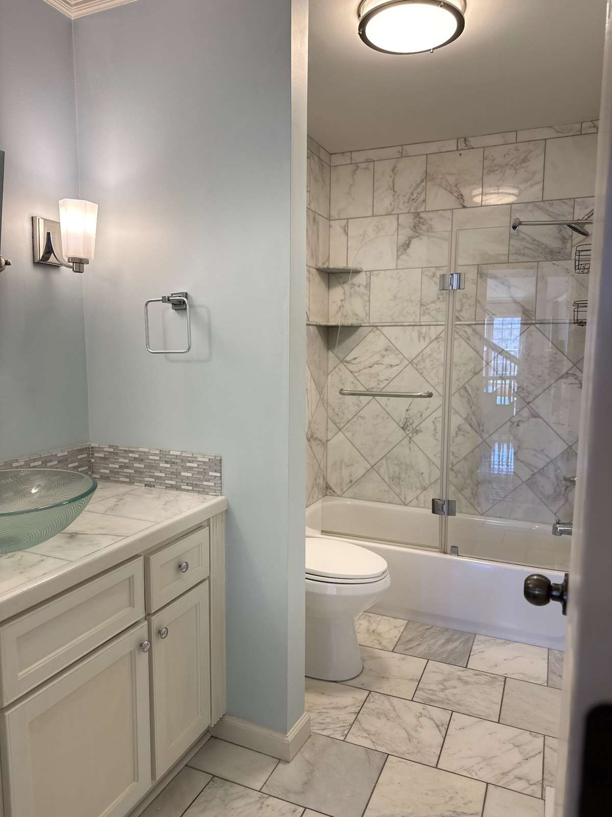 Main Floor Bathroom - So Lovely!