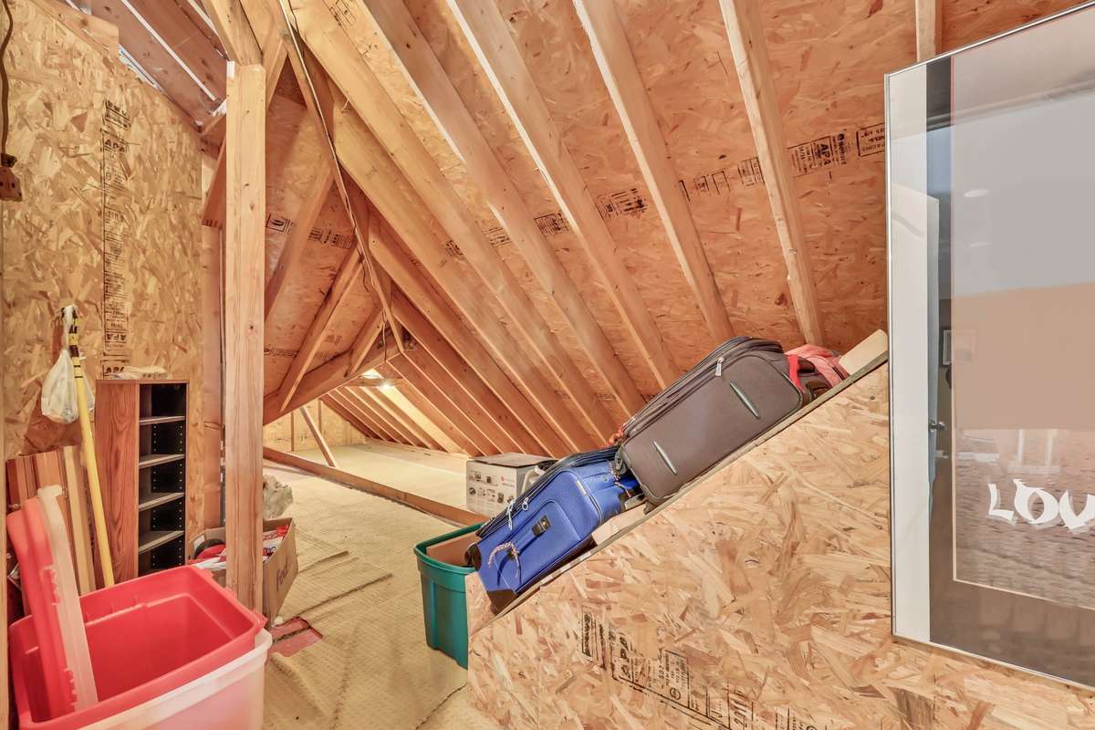 Large Walk-in Attic w/ Tons of Storage Space!