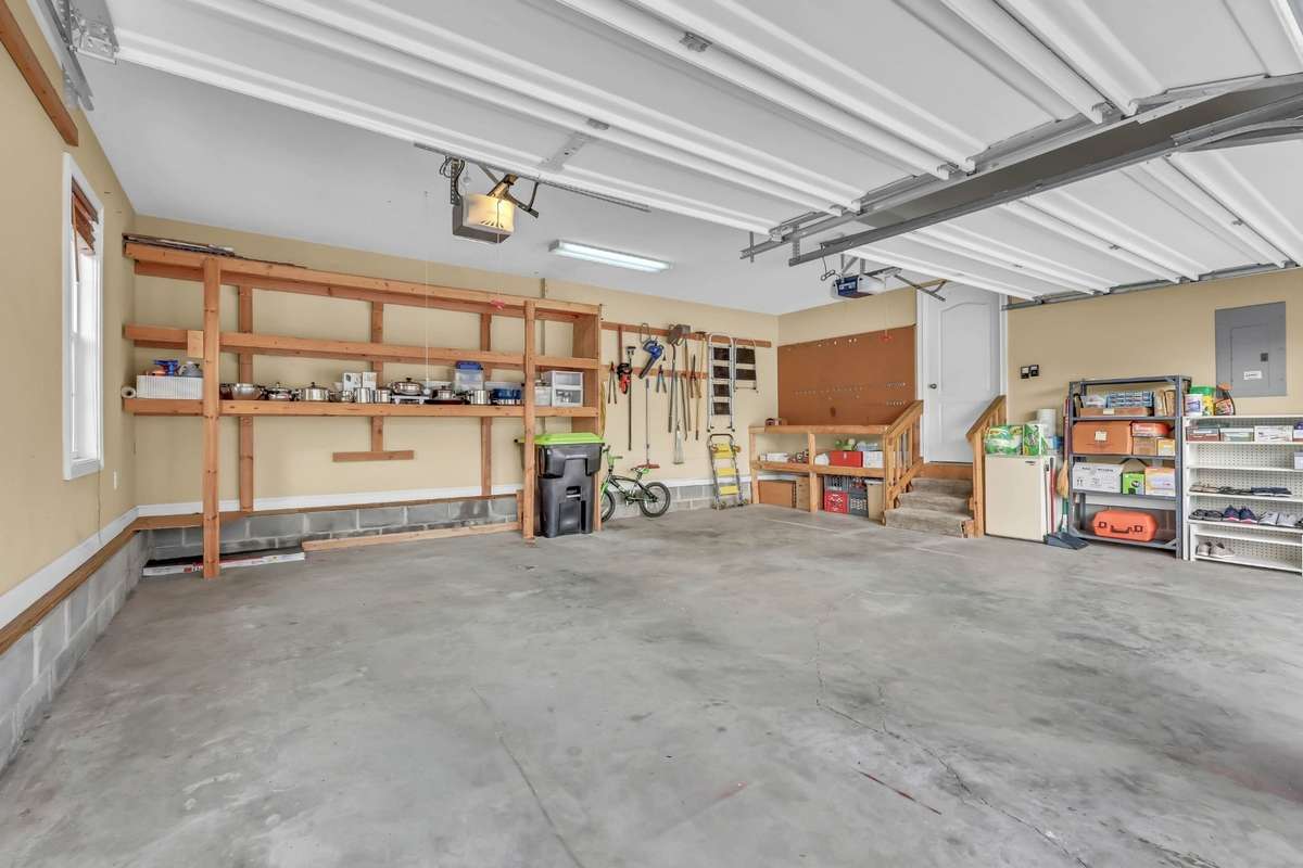 Oversized Garage w/ Shelving!