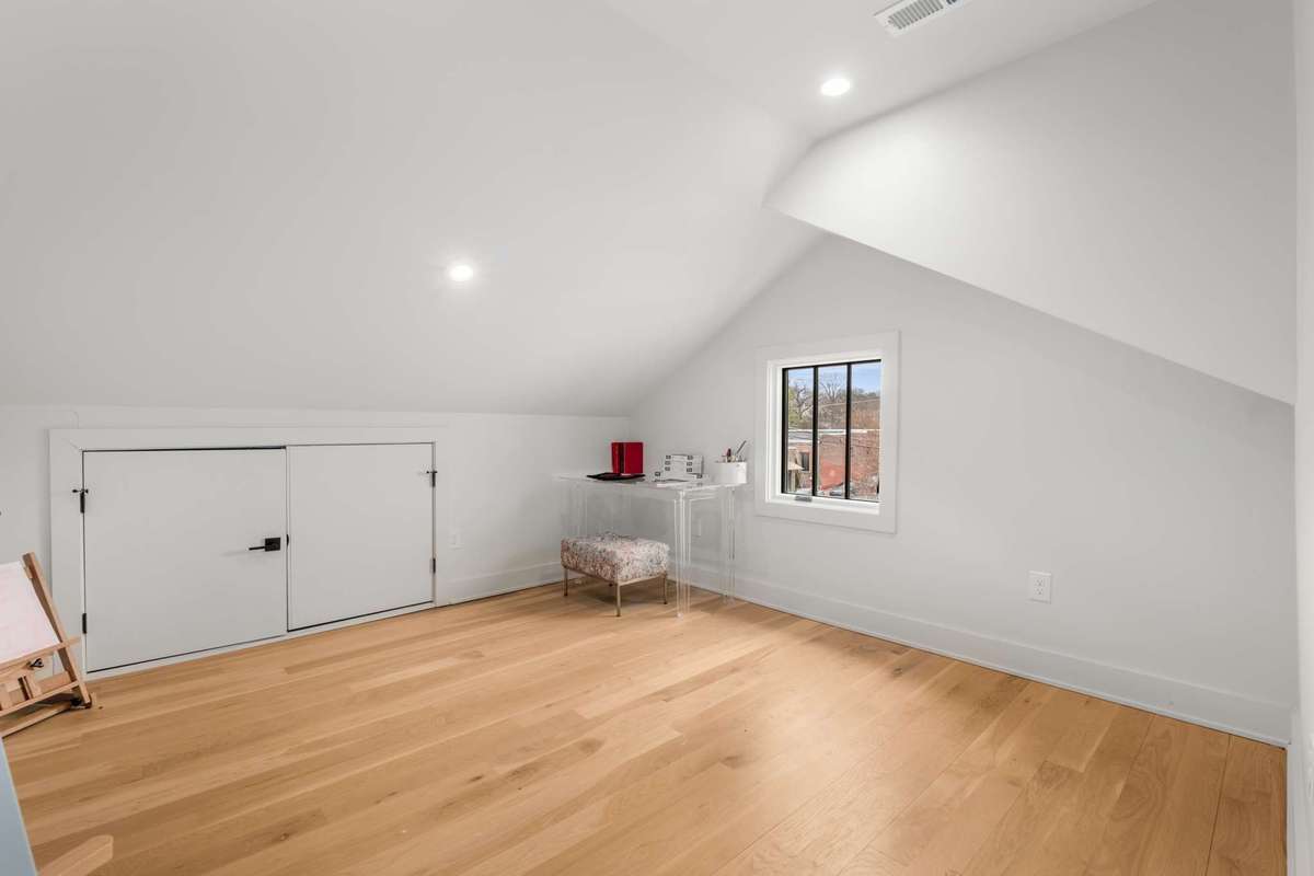 Flex Room, located upstairs has been used as a painting / hobby room.  Could be a home office, or a 5th bedroom, however does not currently have a closet