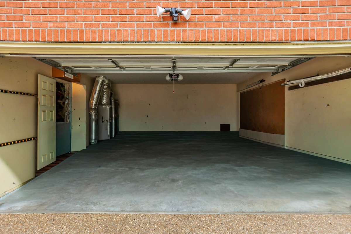 2 Car Garage
