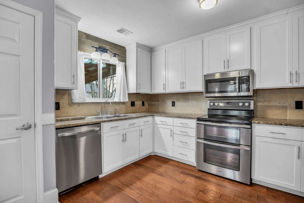 Great kitchen with all stainless-steel appliances.