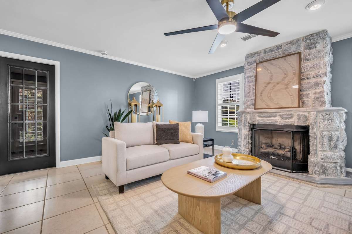 STATEMENT MAKING Great Room w/ Gas Fireplace