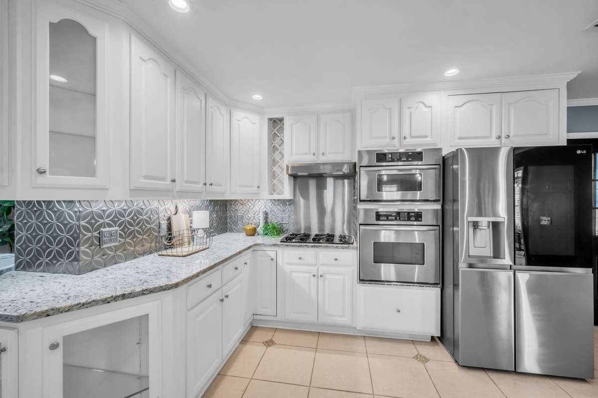 UPGRADED Full Stainless Steel Appliance Package including Refrigerator