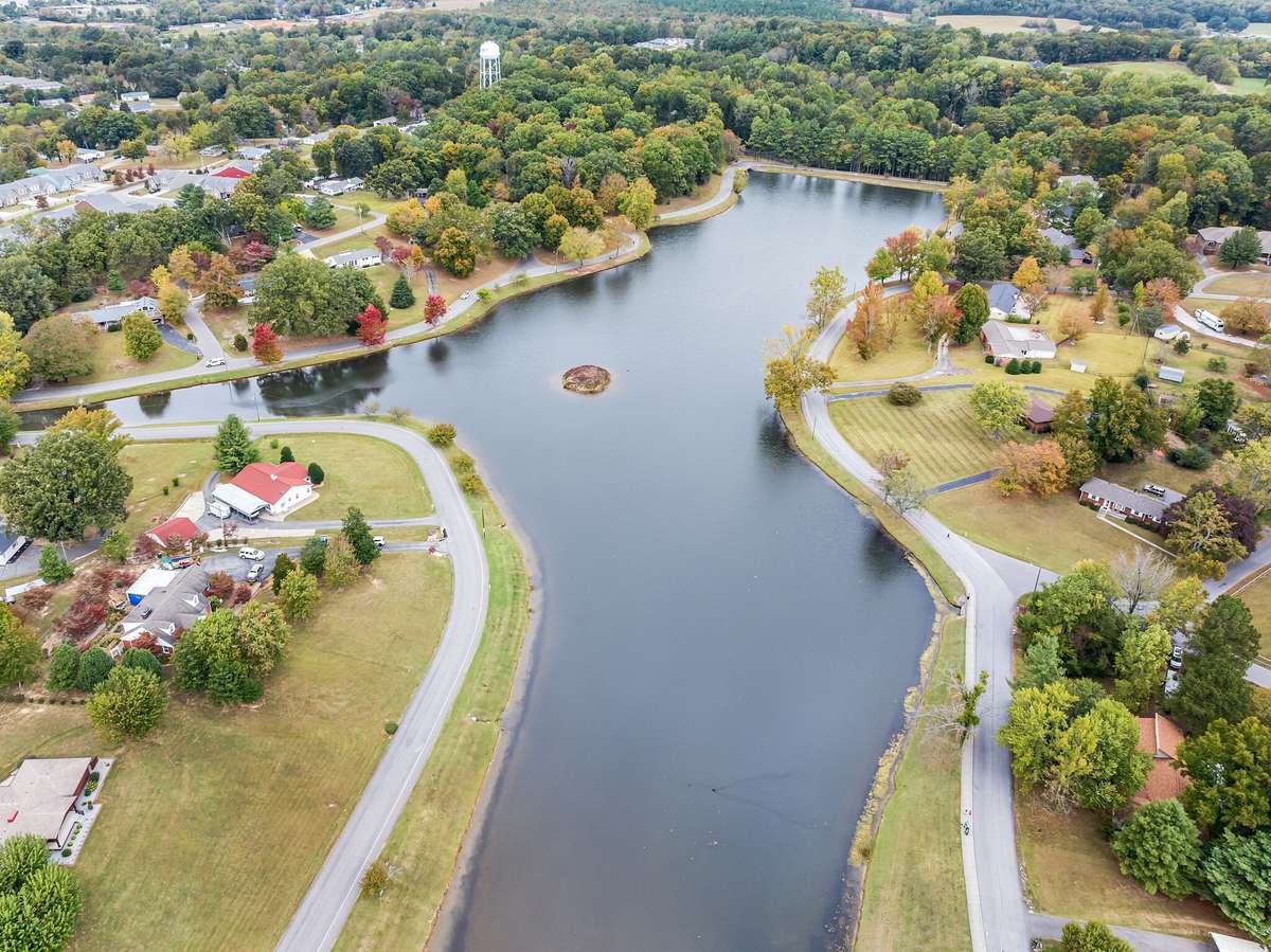 HOT SELLING ***Luther Lake Area***
Note: Aerial Drone of the General Area Only-not the Subject