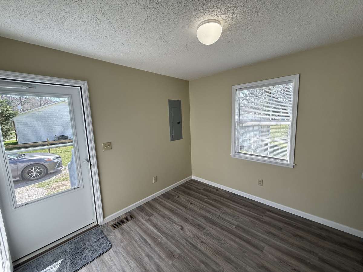 Dining area joins kitchen