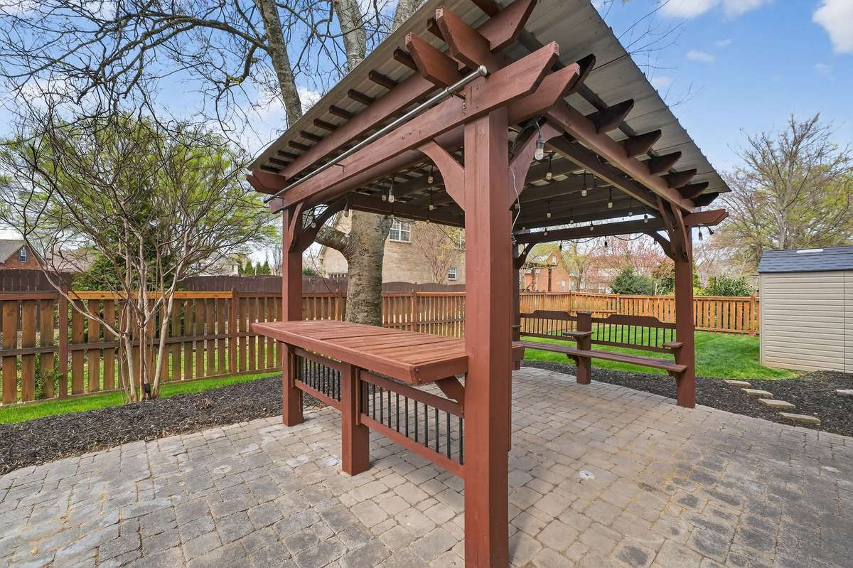 Enjoy entertaining in the back yard.
