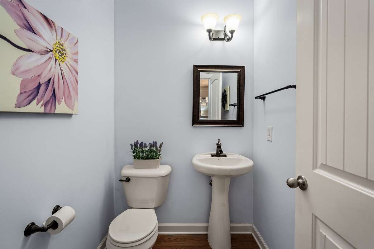 Powder bath downstairs