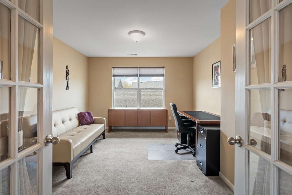 Upstairs office / bedroom 4