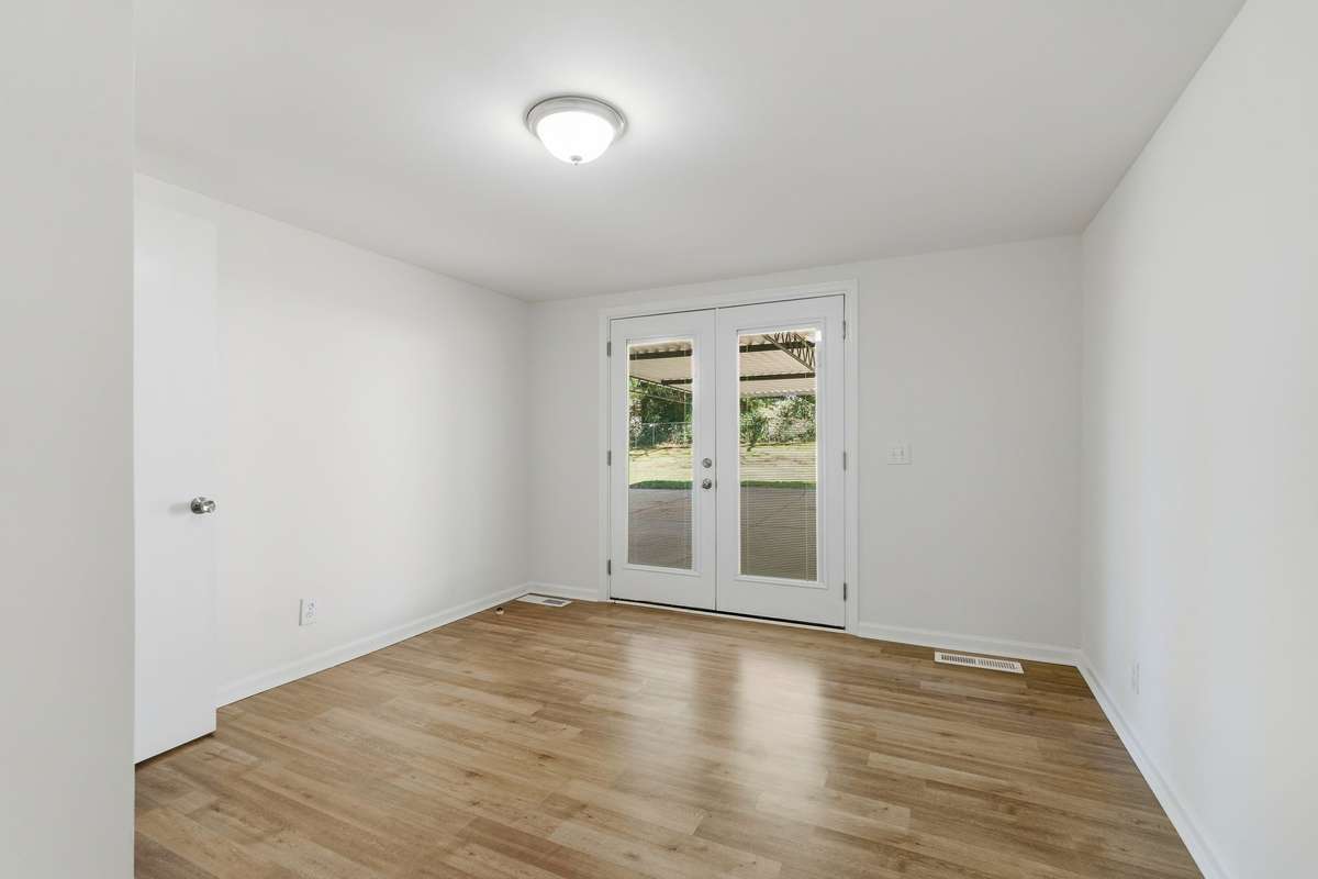 This room can be used as an office, study or small bedroom.